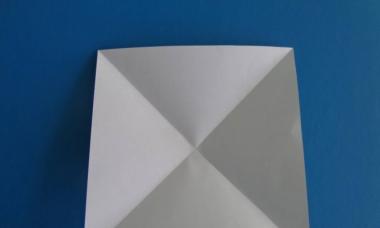 Новогодишни занаяти с помощта на техниката на оригами за началното училище